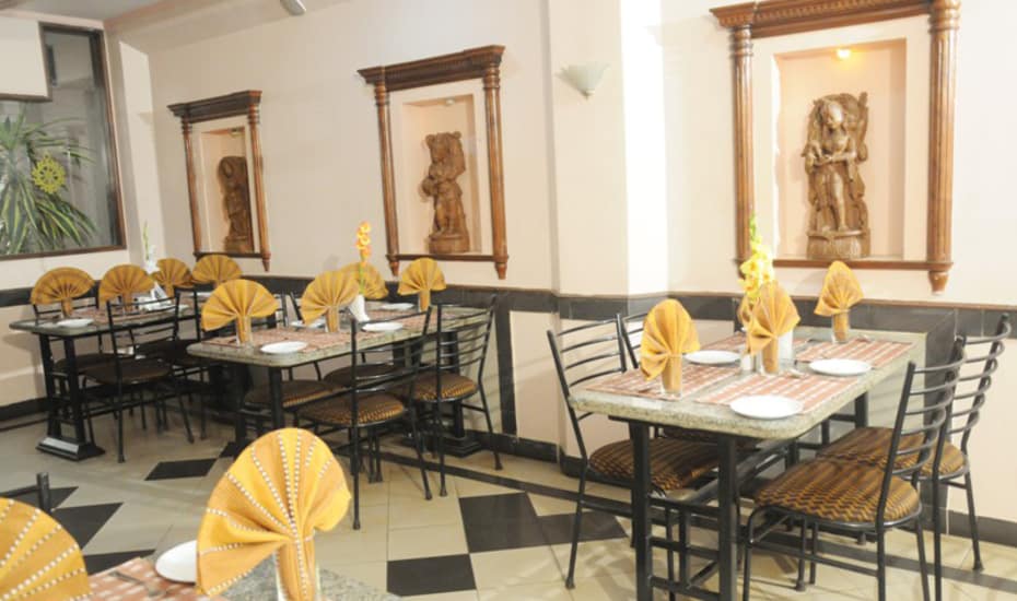 Blue Wheel Hotel Bhubaneswar Restaurant