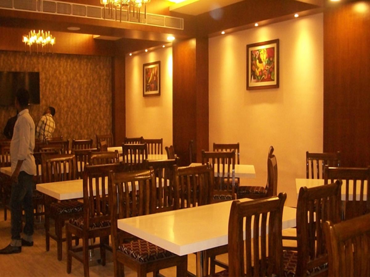 Eden Roc Hotel Bhubaneswar Restaurant
