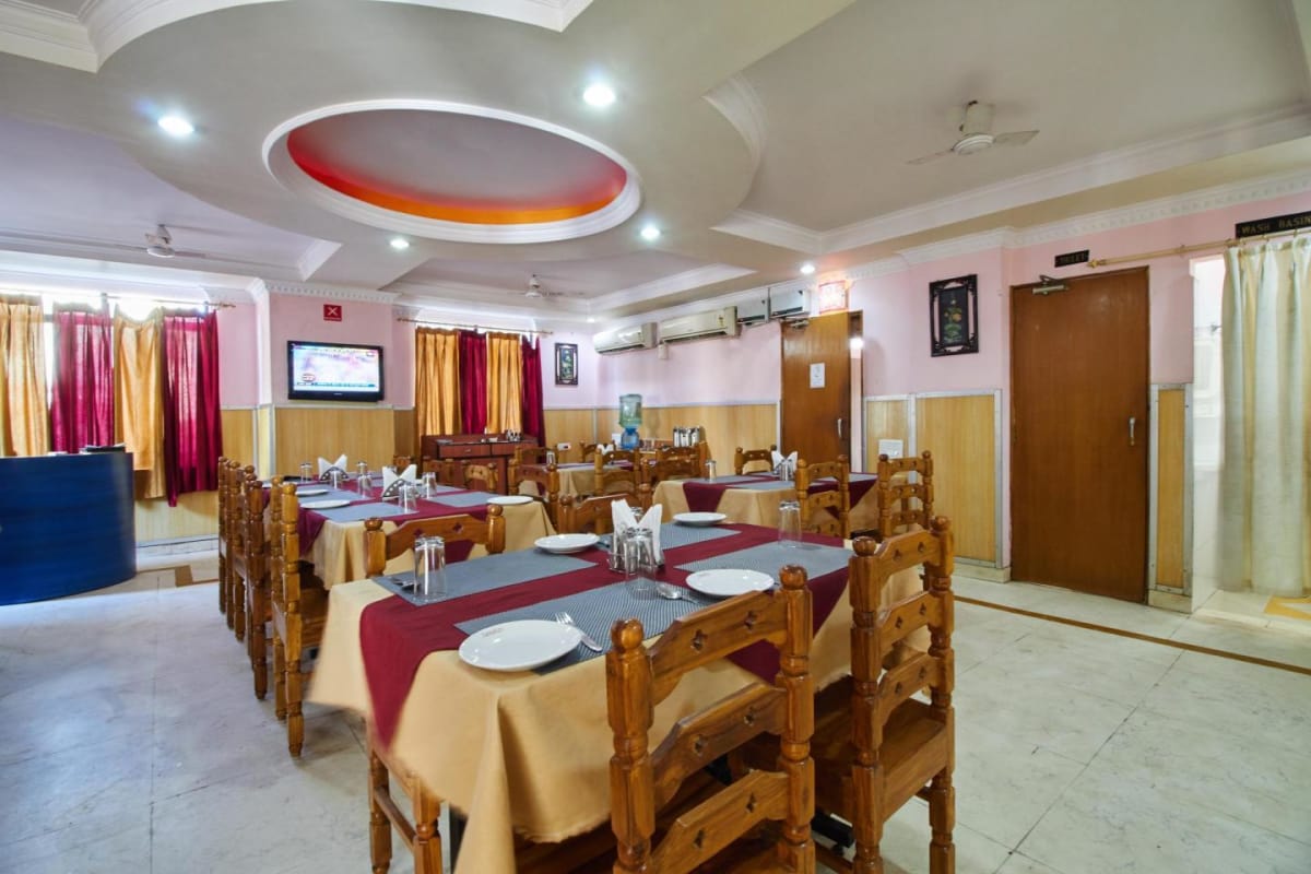 Sambit Royale Hotel Bhubaneswar Restaurant