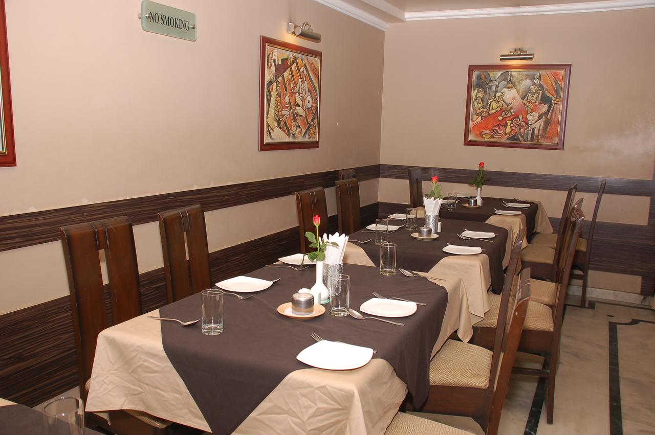 Royale Midtown hotel Bhubaneswar Restaurant