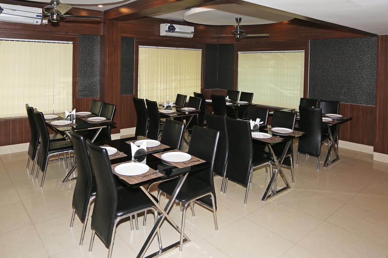 Railview Hotel Bhubaneswar Restaurant