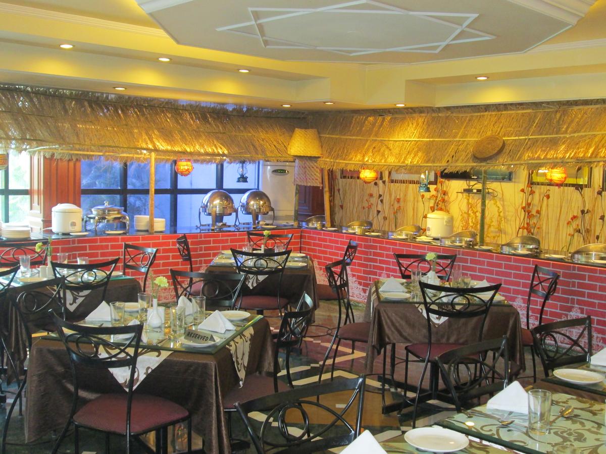 The Crown Hotel Bhubaneswar Restaurant
